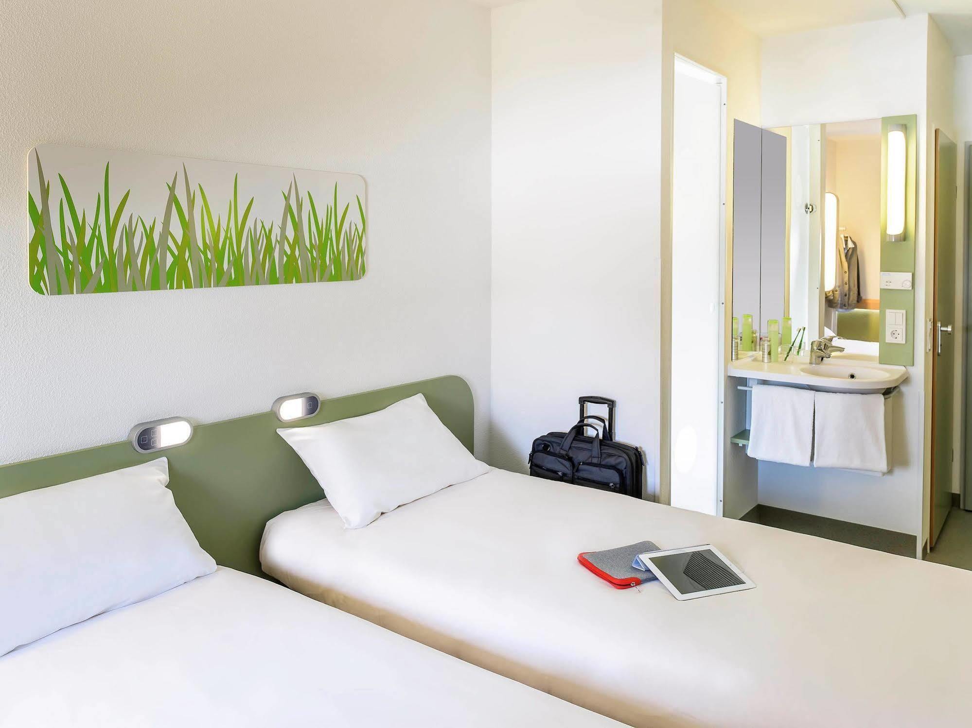 Ibis Budget Lorient Hennebont Exterior foto