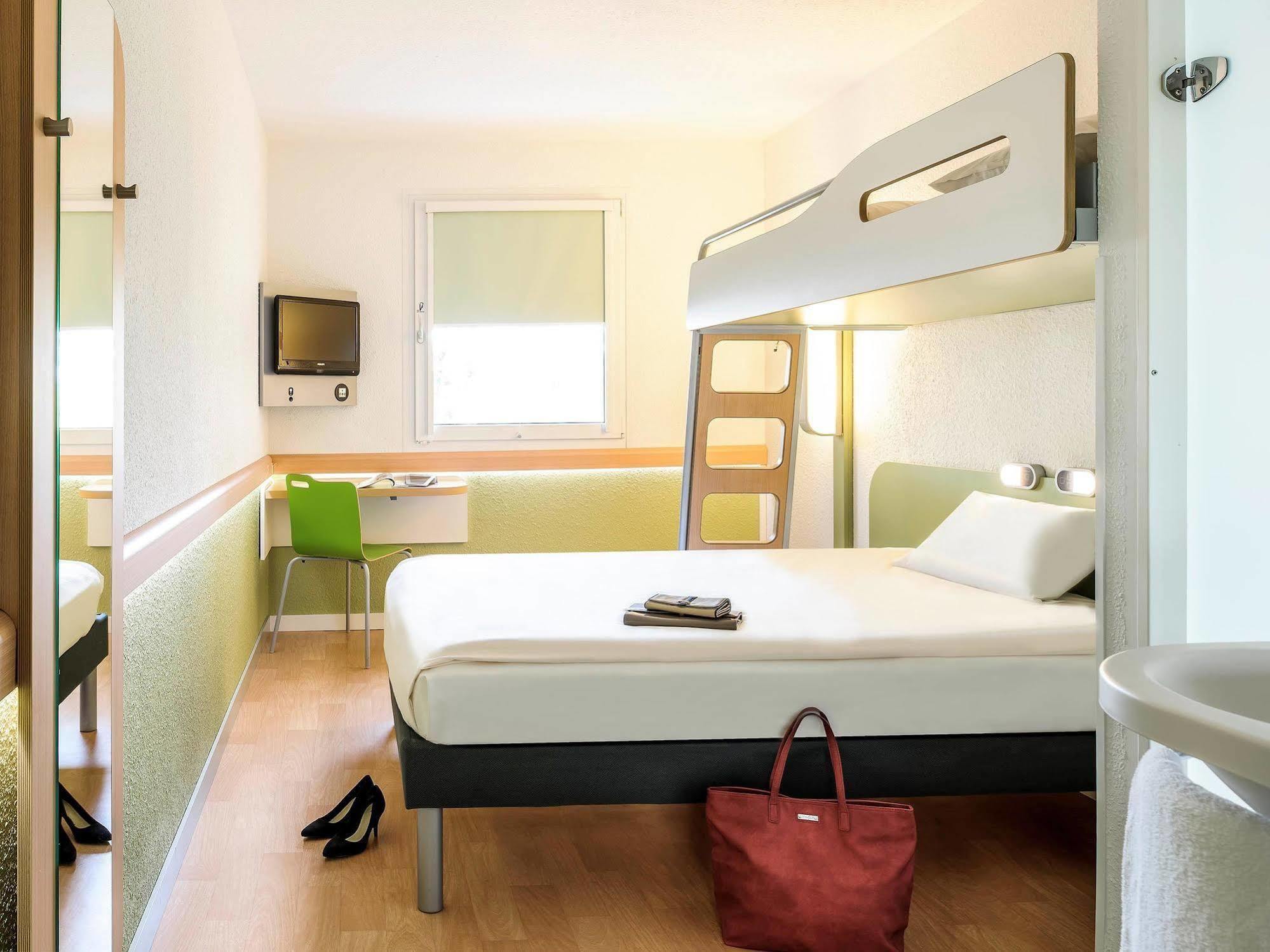 Ibis Budget Lorient Hennebont Exterior foto