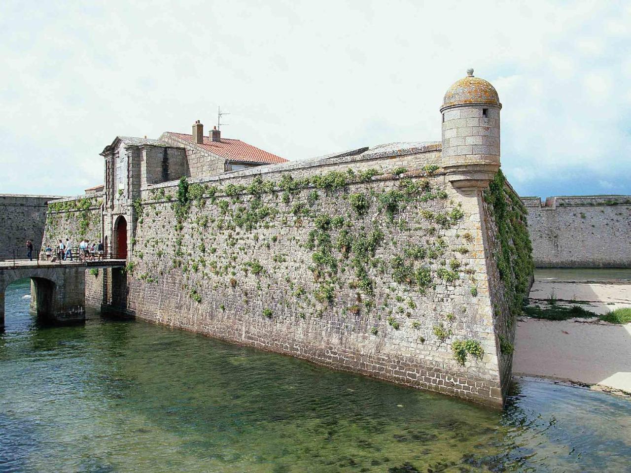 Ibis Budget Lorient Hennebont Exterior foto